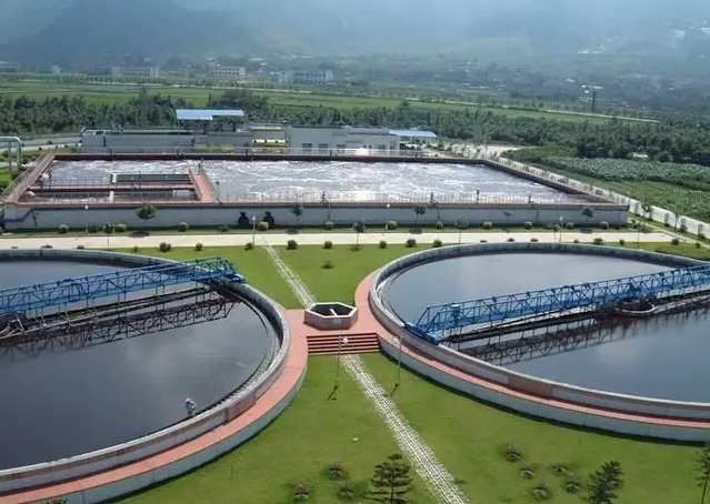 自來(lái)水廠專用活性炭濾料效果展示